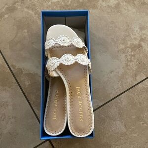 New in box Jack Rogers white Mini Lauren Slide